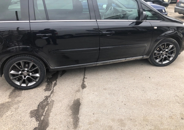 Opel Zafira cena 23900 przebieg: 205000, rok produkcji 2009 z Radom małe 379